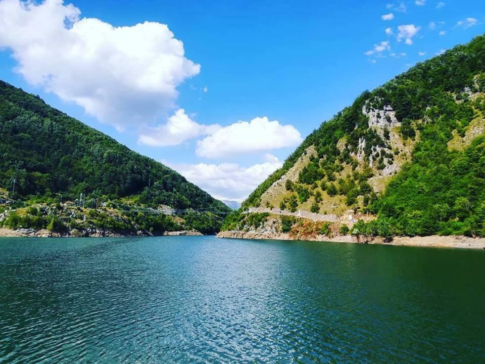 Отель Campeggio Rio Vaiano Vagli di Sotto Экстерьер фото